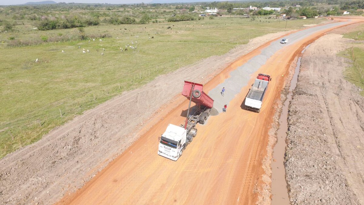 Miticpy's tweet photo. Circunvalación a #Carapeguá, en su etapa final. https://t.co/mMcIvokG5s https://t.co/hn3VHtbRZt