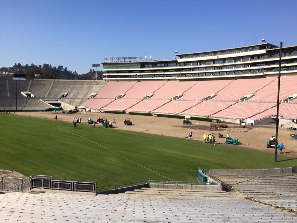 SIDEKICK USA (@sidekick_usa) on Twitter photo Way to go <a href="/WestCoastTurf/">West Coast Turf</a> <a href="/RoseBowlStadium/">Rose Bowl Stadium</a>
Tightly installing 107k sq.ft. in 9.5 hrs !
#RealTurfRealTight
#RealFast Way to go <a href="/WestCoastTurf/">West Coast Turf</a> <a href="/RoseBowlStadium/">Rose Bowl Stadium</a>
Tightly installing 107k sq.ft. in 9.5 hrs !
#RealTurfRealTight
#RealFast