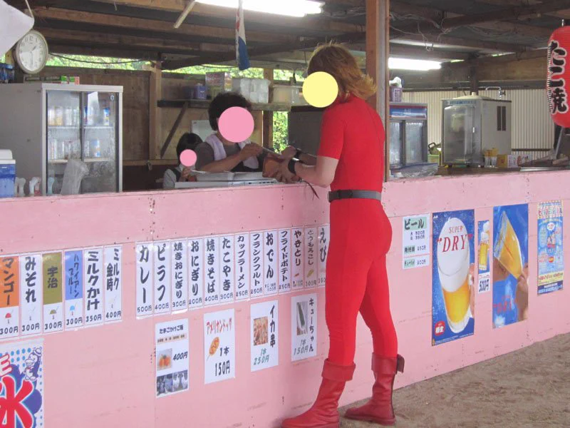 これは。。誰を意識しているんだｗｗ海の家で発見した人が衝撃的すぎｗ