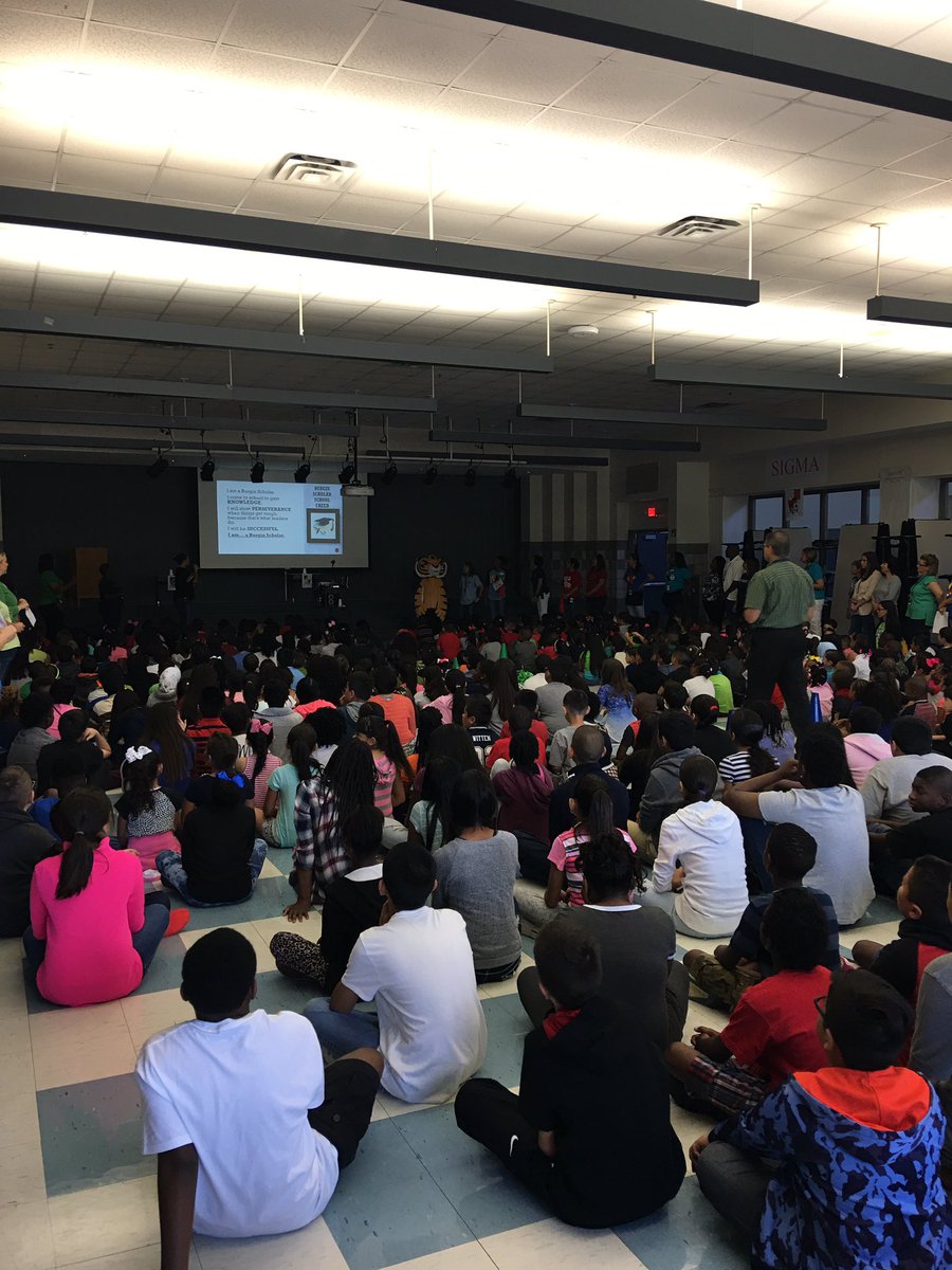 BurginElem's tweet photo. Burgin Scholars reciting the new Burgin Elementary Creed at our first House Rally! https://t.co/gNP9l4rTQp