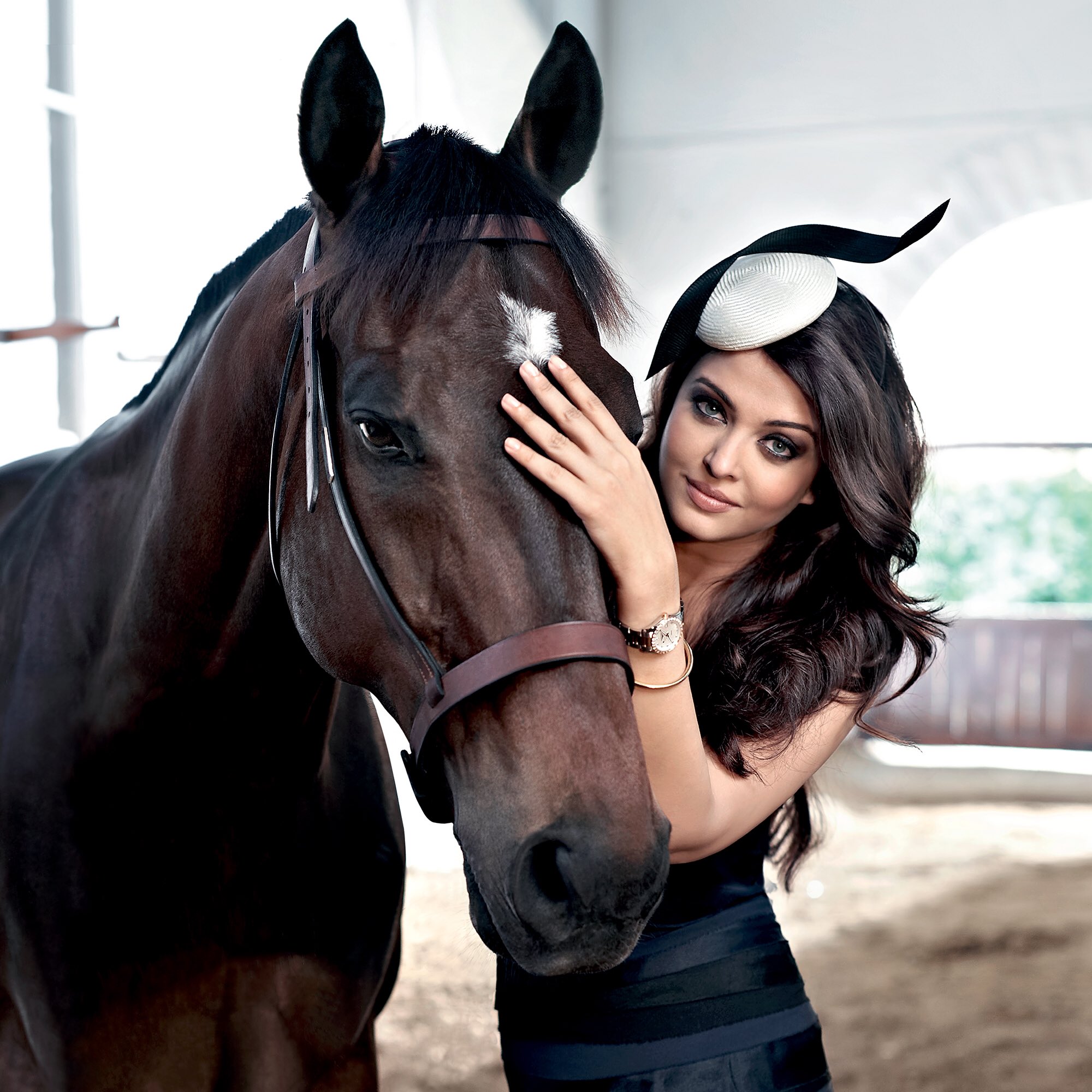 Longines Watch Co. X Have a lovely Friday with Longines Ambassador of Elegance Aishwarya Rai Bachchan EleganceisanAttitude TGIF https t wUOMF9ETMI X