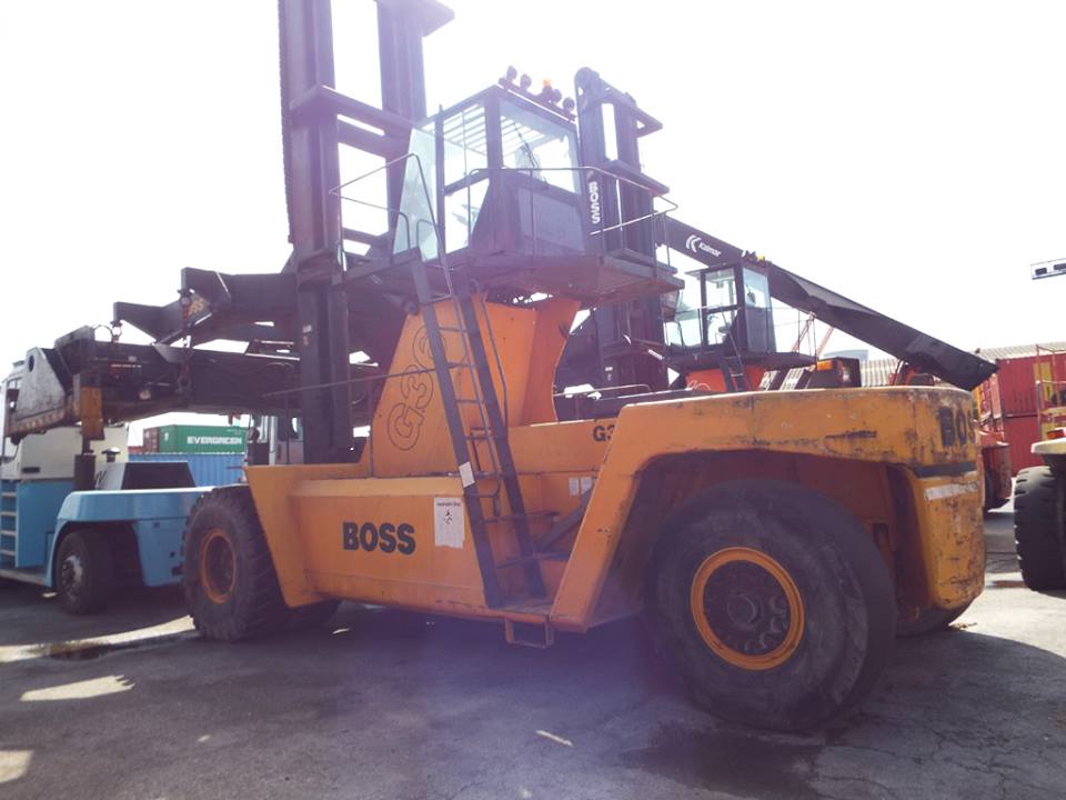 mandhtransport's tweet photo. #mandhtransport #big #forklift https://t.co/wnuwJD6GSO