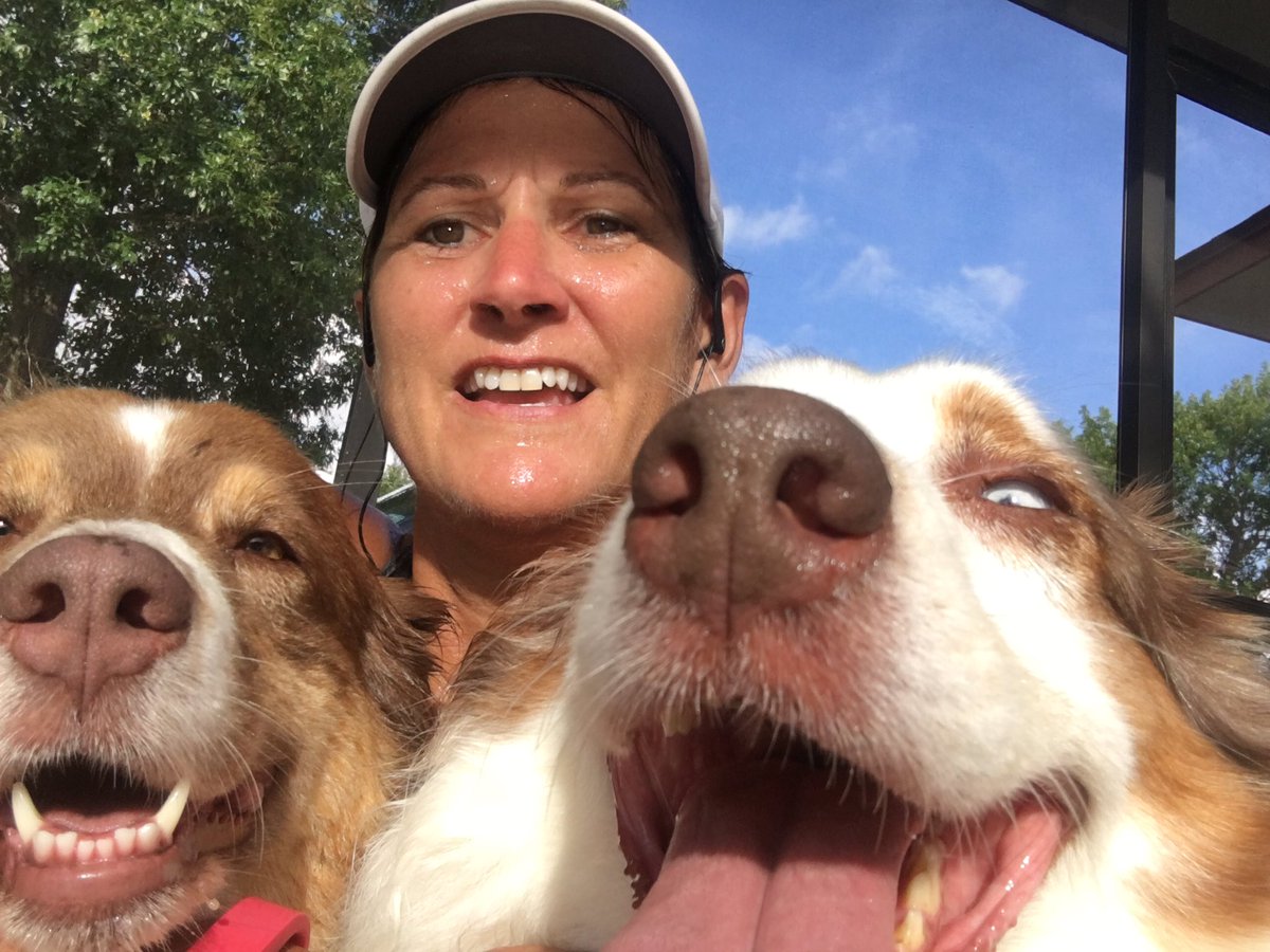 kellysimo12's tweet image. 10k done with some help from my fur babies. #NPS100 Happy 100 to the National Park Service
