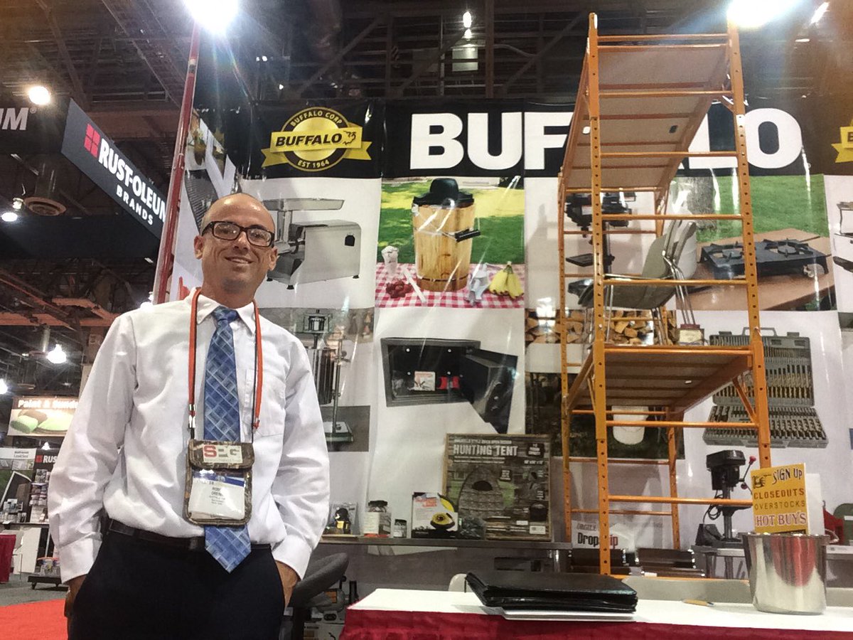 robertmdrennan's tweet photo. In @Buffalo_Corp booth 2842! Come meet @RobertAtBuffalo at 2016 @OrgillShow #falldealermarket we some great specials https://t.co/SEfApN0f5b