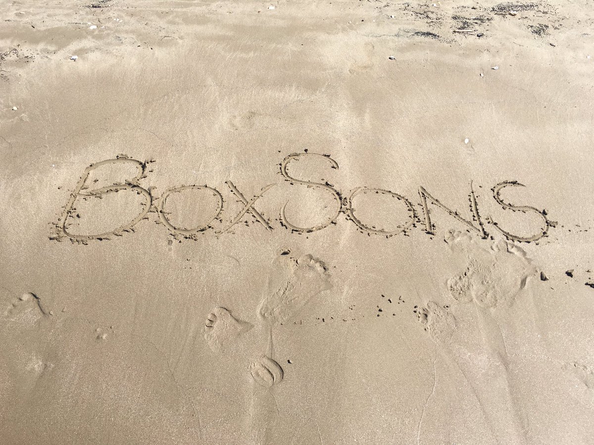 BoxSonsFr's tweet image. Un été de réflexion, de reportages, de farniente aussi, #BoxSons se prépare
