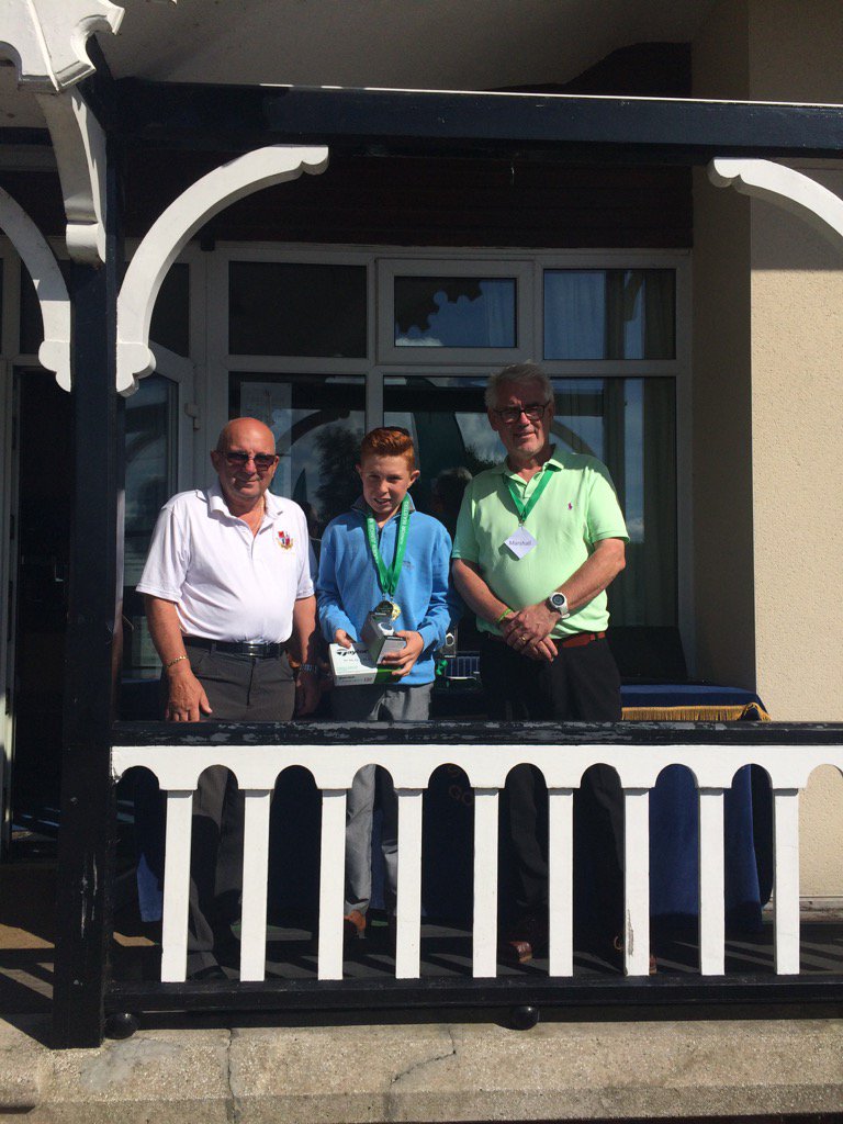 TelegraphJuniorGolf tweet media