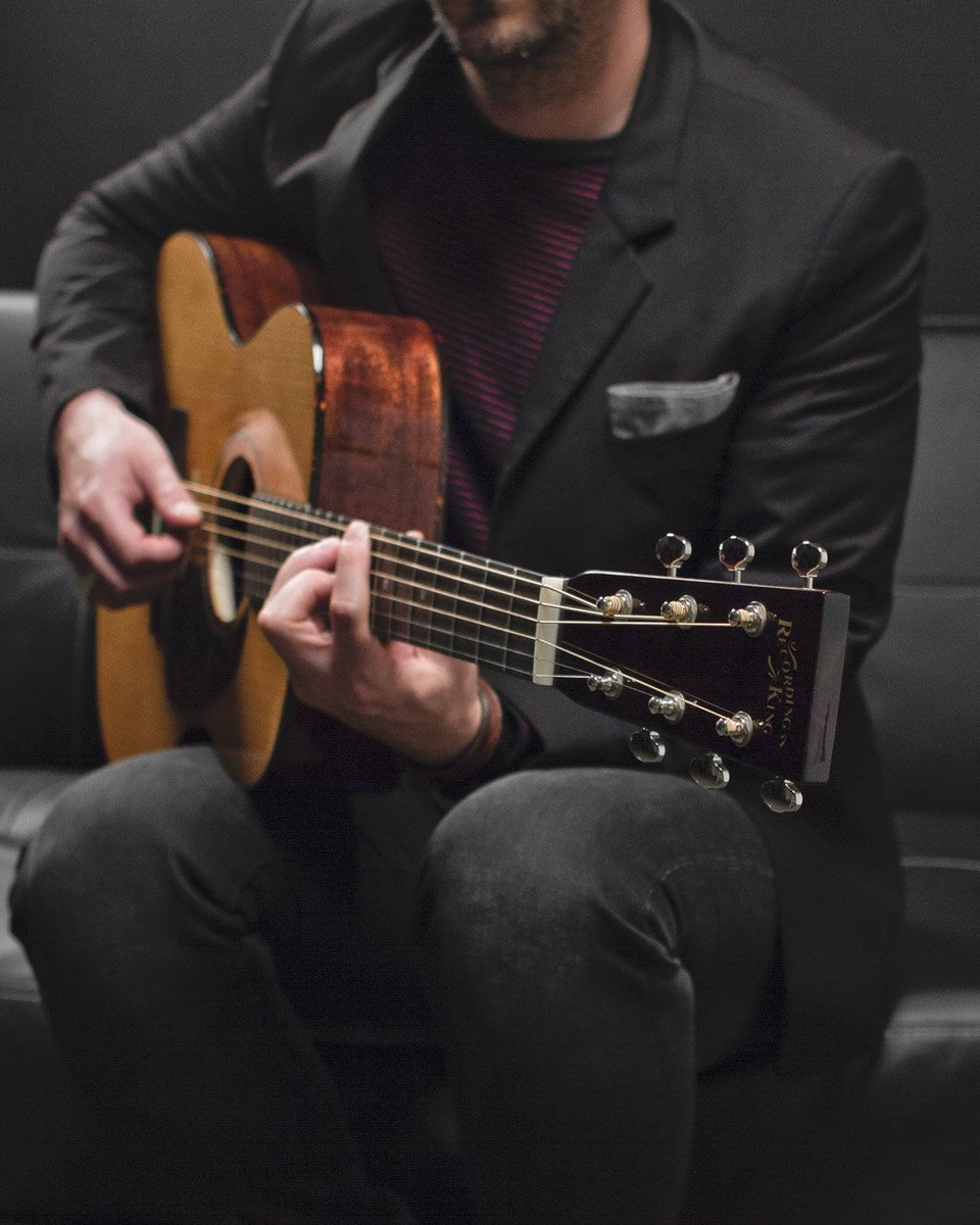 The #Torrefied Series 000-Body RO-T16: #vintage #tone+#vibe from a #modern #acoustic #guitar recordingking.com/rot16