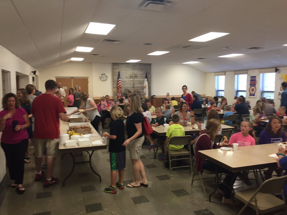 STJLS_MATTOON's tweet image. Thanks to the St Johns PTL for a wonderful family breakfast this morning!