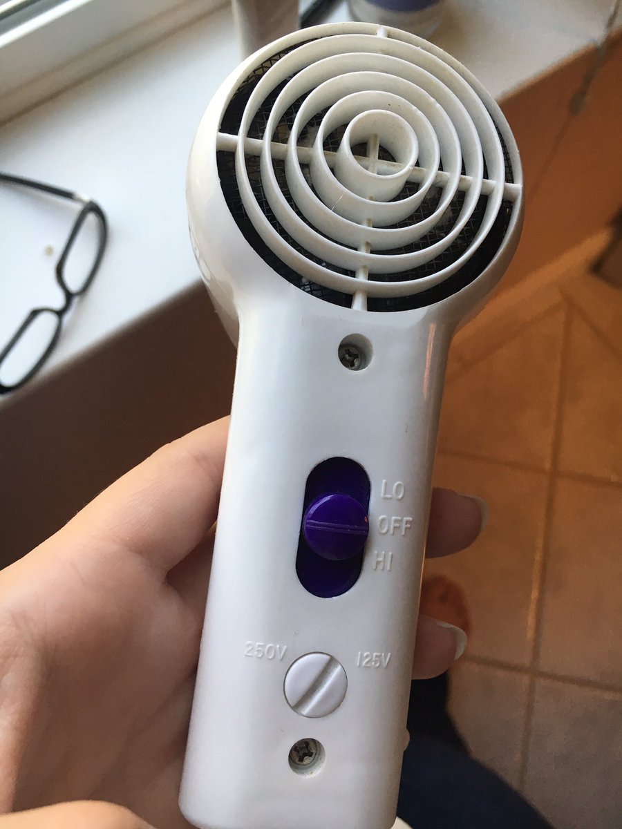 ahw1182's tweet image. Noticing everything purple around you...even in a teeny tiny travel hairdryer. #NorthwesternProblems
