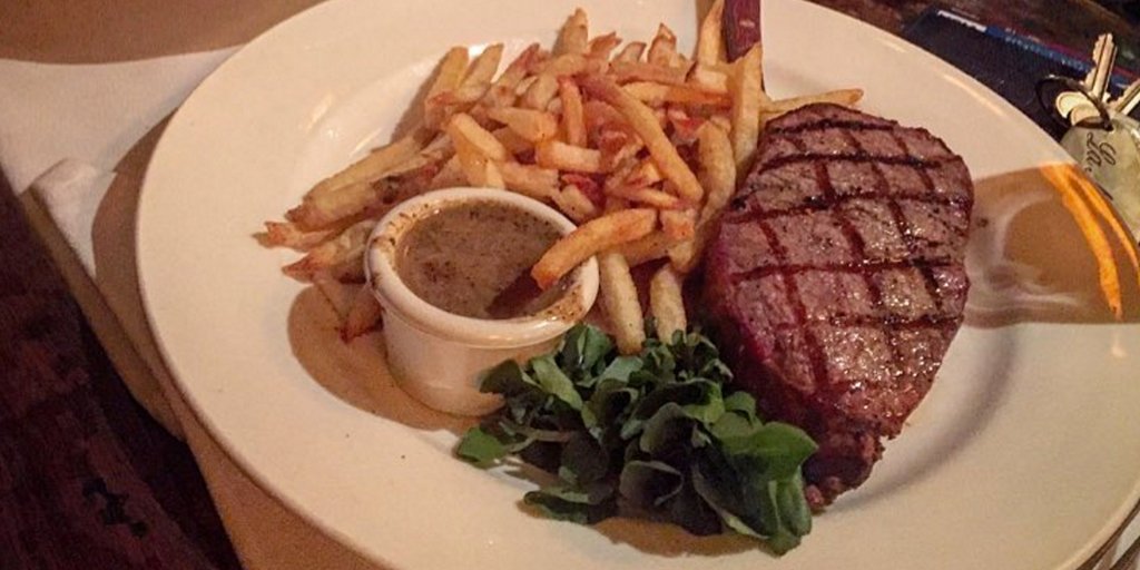 Reco of the day: Steak Frites 👉 Lucien at 14 1st Avenue 👉 #LES #Manhattan #Ny #French #local #yummy 😋
