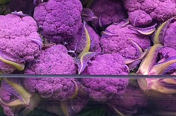 JenniferNeily's tweet image. Purple produce packs a powerful punch! Our top picks: purple cauliflower, blueberries, plums, eggplant,etc #rdchat