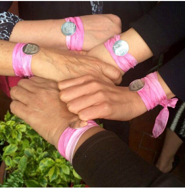 Monicucha's tweet photo. Gracias a todos que nos apoyan con sus Rts hoy @AlertaPlateada cumple 2 años . https://t.co/Z1v2PPNtoK