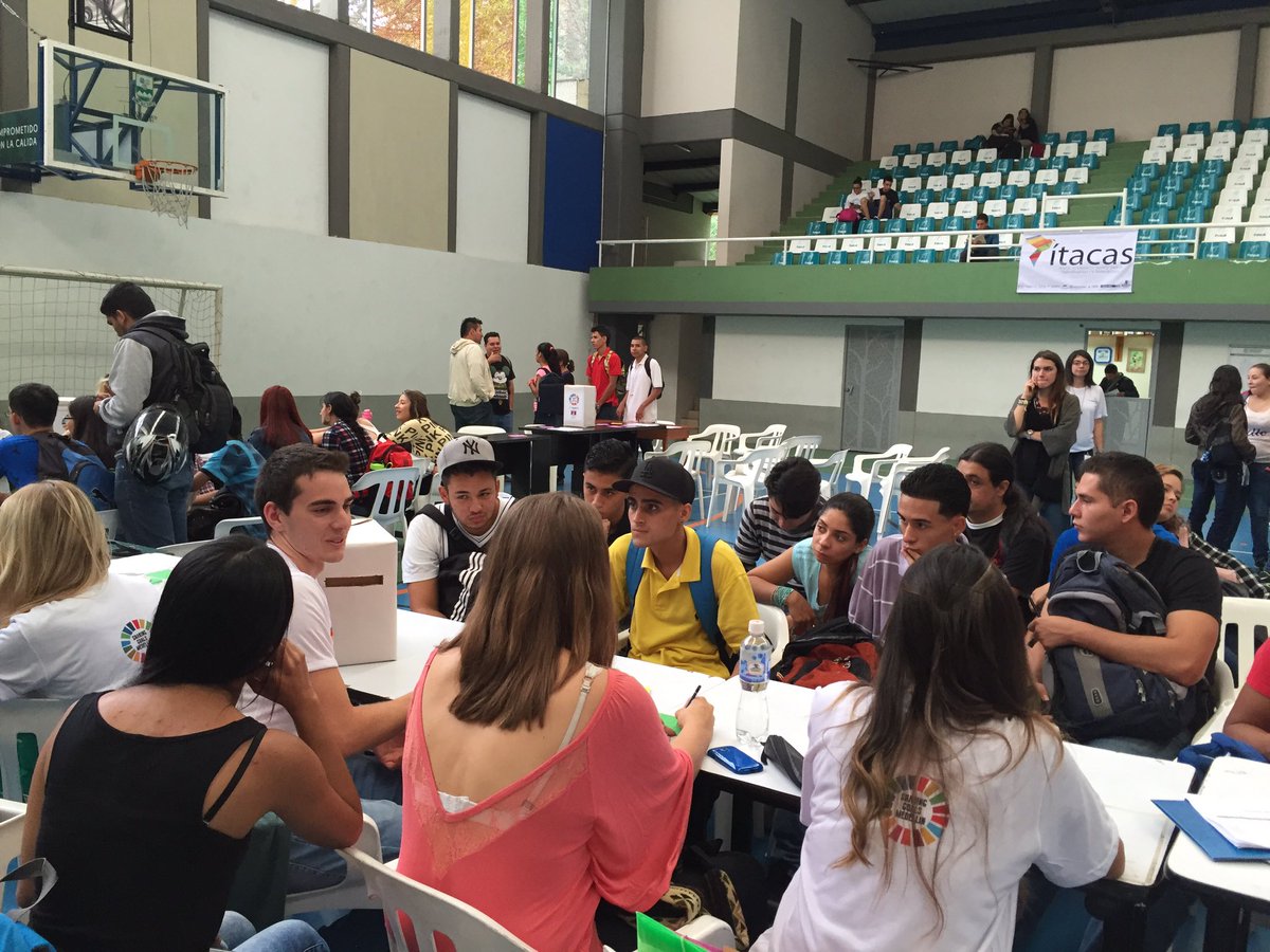 SharingGoals's tweet photo. #Objetivo7 Energía asequible y no contaminante. Los estudiantes @tecdeantioquia nos cuentan sus opiniones https://t.co/se2fPOPcuZ