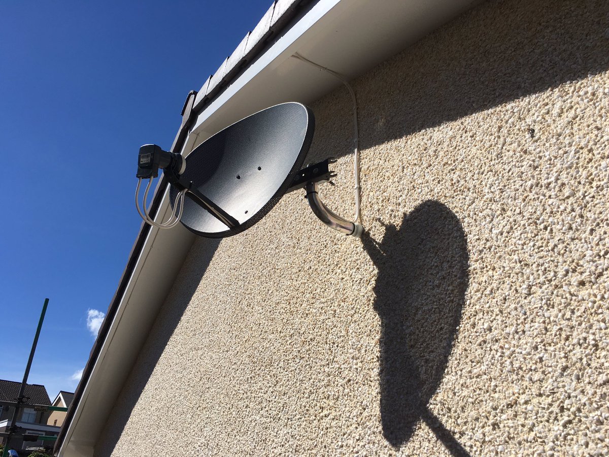 SatnasDigital's tweet image. EWI Brackets and cabling @CaerphillyCBC #neatwork #qualitystandards