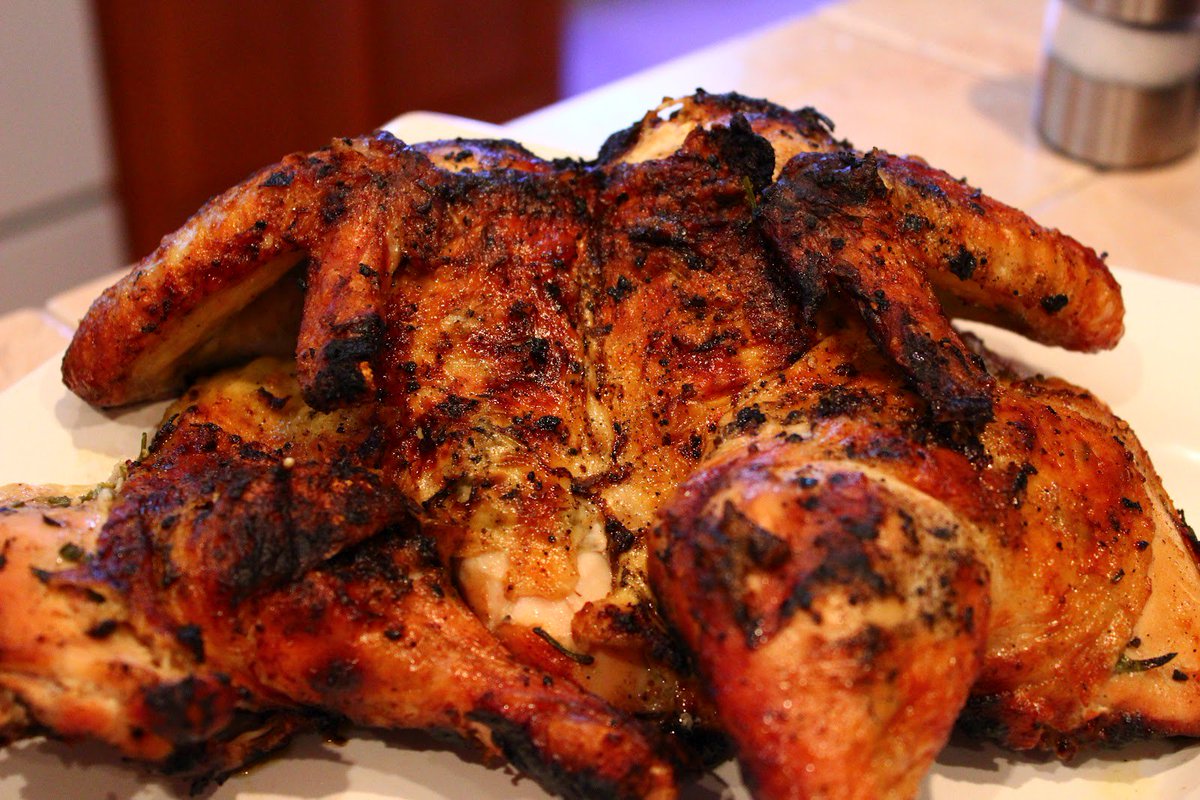 grillnthrill1's tweet photo. #CHICKEN #Grilled #piece . Taste the special spice of it.
#Sialkot #Food #Tasty.
#EveryThingIsFair #GrillnThrill https://t.co/xnoDmh6Fc6