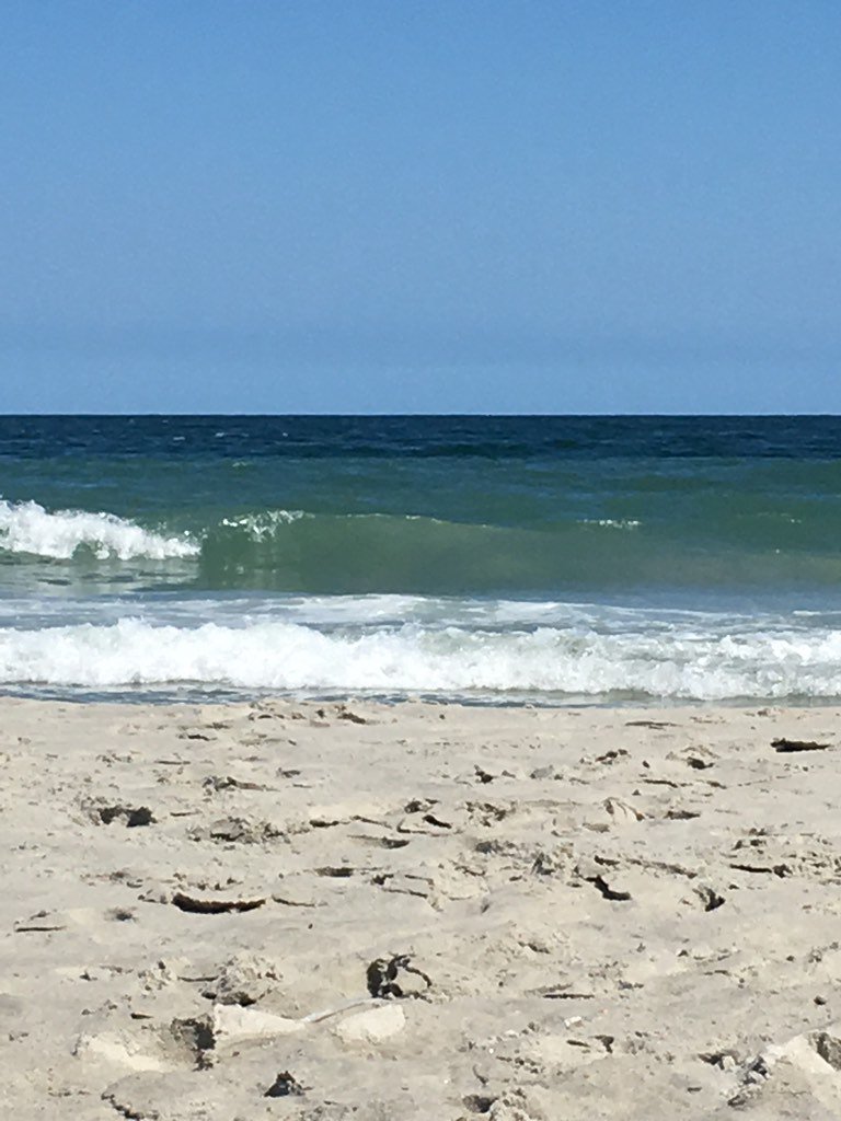 memorycarebook's tweet photo. Here's to a beautiful weekend to everyone! Make it a great one! And thx for following! We appreciate it!!! 😃✌🏽🌅 https://t.co/1it015vLBO