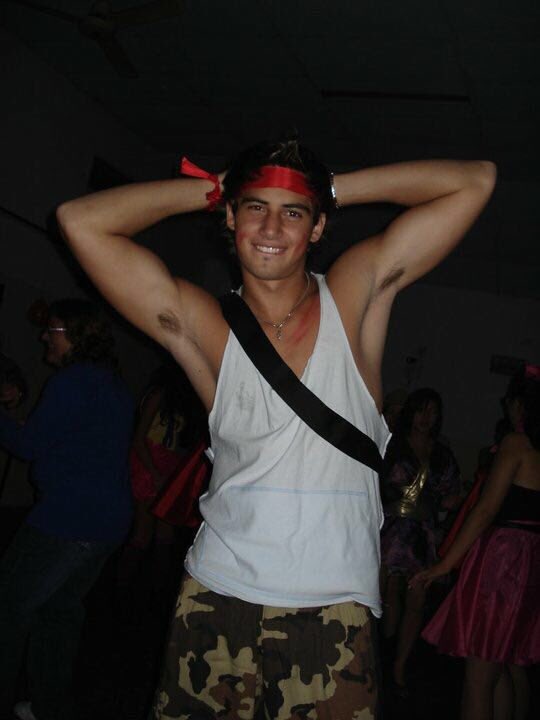 #EsDeGoma <a href="/NicolasOcchiato/">Nico Occhiato</a> <a href="/Quelacuenten_ok/">QLaCuentenCmQuieran</a>