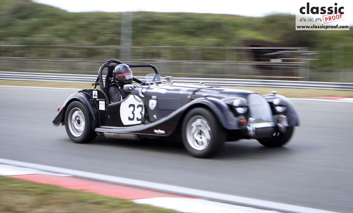 Don't let its classic lines fool you. A #Morgan makes for a great track car. 
More at bit.ly/2blAEuV