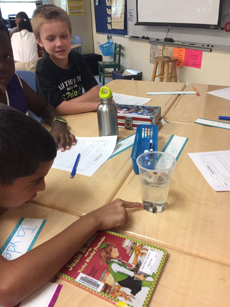 Teresa_Aranyosi's tweet photo. Dancing raisins! Exploring concept of density. #ScienceRules #exploratoryscience @DeltonaLksElem https://t.co/cDdKGcCCPh