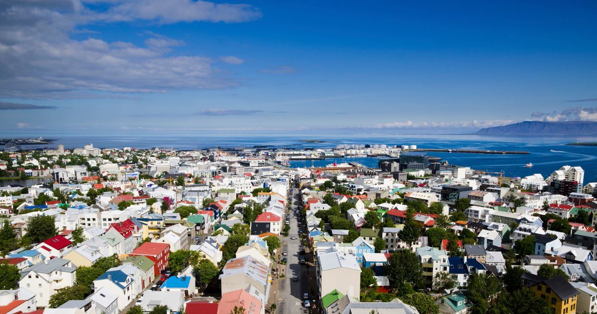 StylistMagazine's tweet image. An airline is offering free flights to Iceland - but there's one small catch... buff.ly/2c0ZtMI