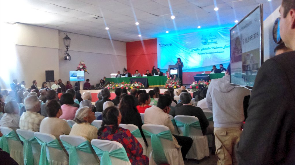 Yirr2706's tweet photo. #5toinforme gobierno Profra @AmaliaVaLuc @vtezontepechgo @betozcla @gobiernohidalgo https://t.co/1DX6Wjvn7q