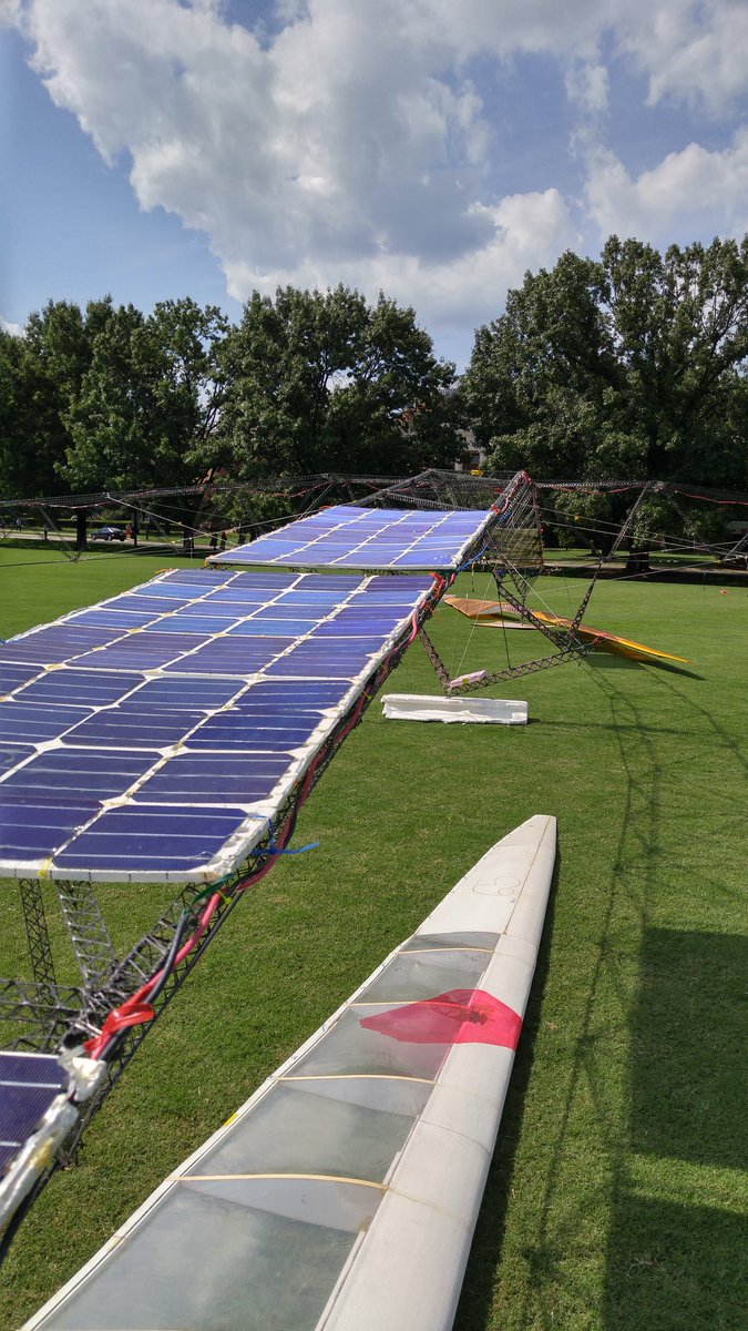 UMD_Gamera's tweet photo. Wrapping up an exciting day of testing the #Gamera Solar Powered Helicopter #UMD #FearTheTurtle https://t.co/eobsvti6qj