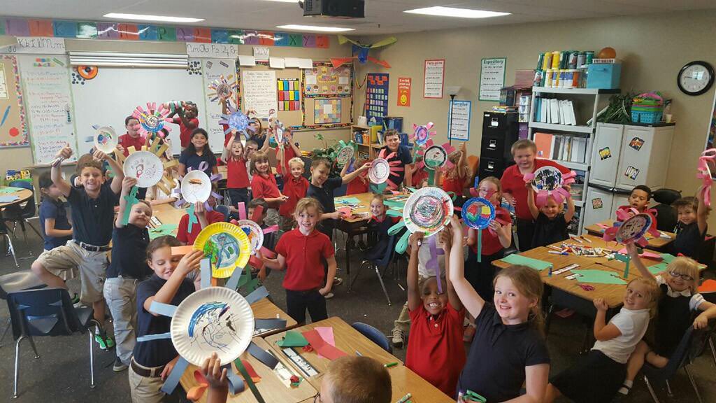 ICES_Ravens's tweet image. Each K-2nd grade class has a 3rd-5th grade buddy class to support &amp;amp; mentor them. #ICESRavens #BuddyClass