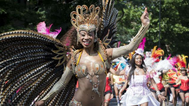 visitlondon's tweet image. This weekend #NottingHillCarnival brings Caribbean colours, music &amp;amp; flavours to London &amp;gt; po.st/P6lYC4