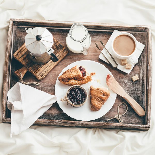 etsteas's tweet image. Breakfast in bed? Yes, please!
