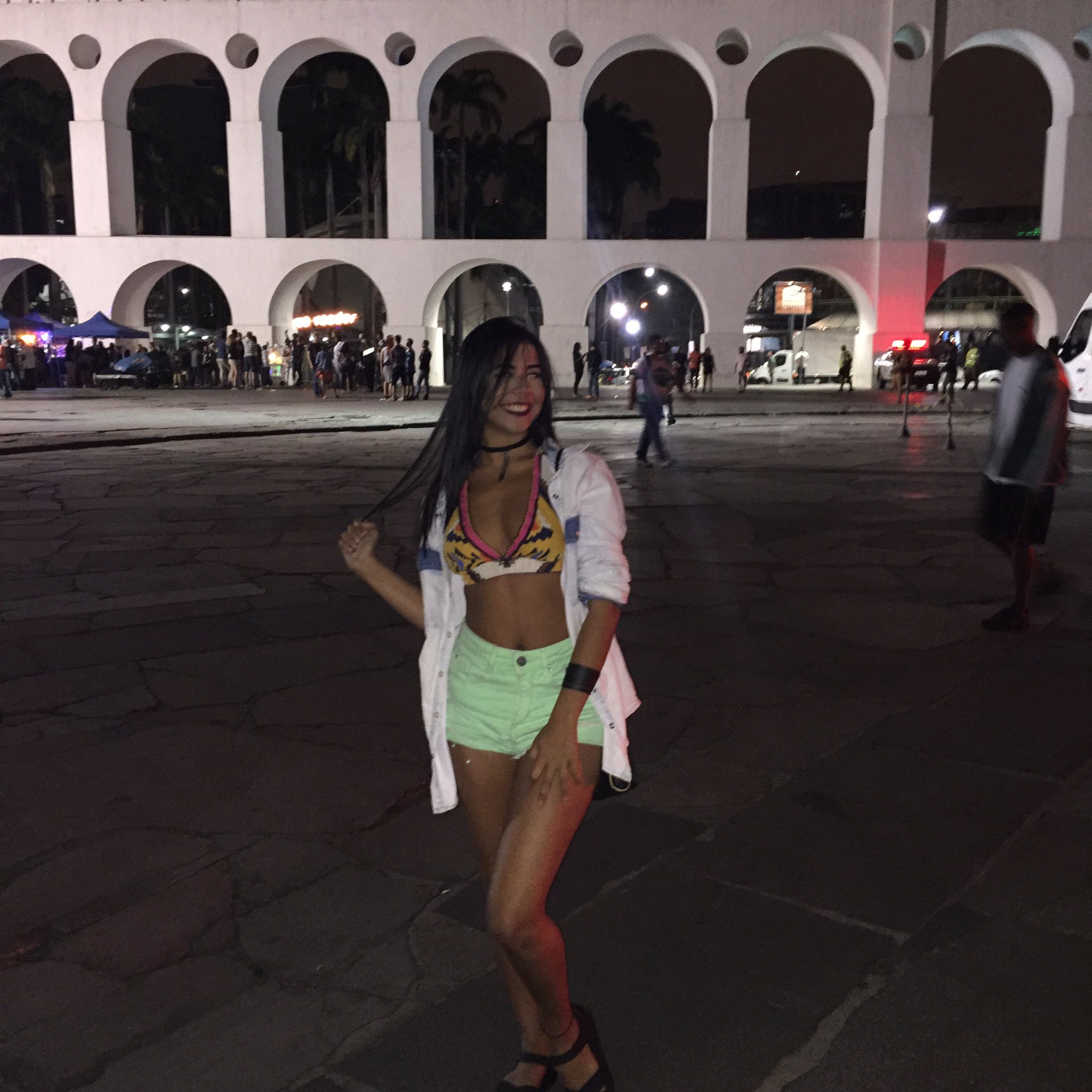 cropped julia peixoto