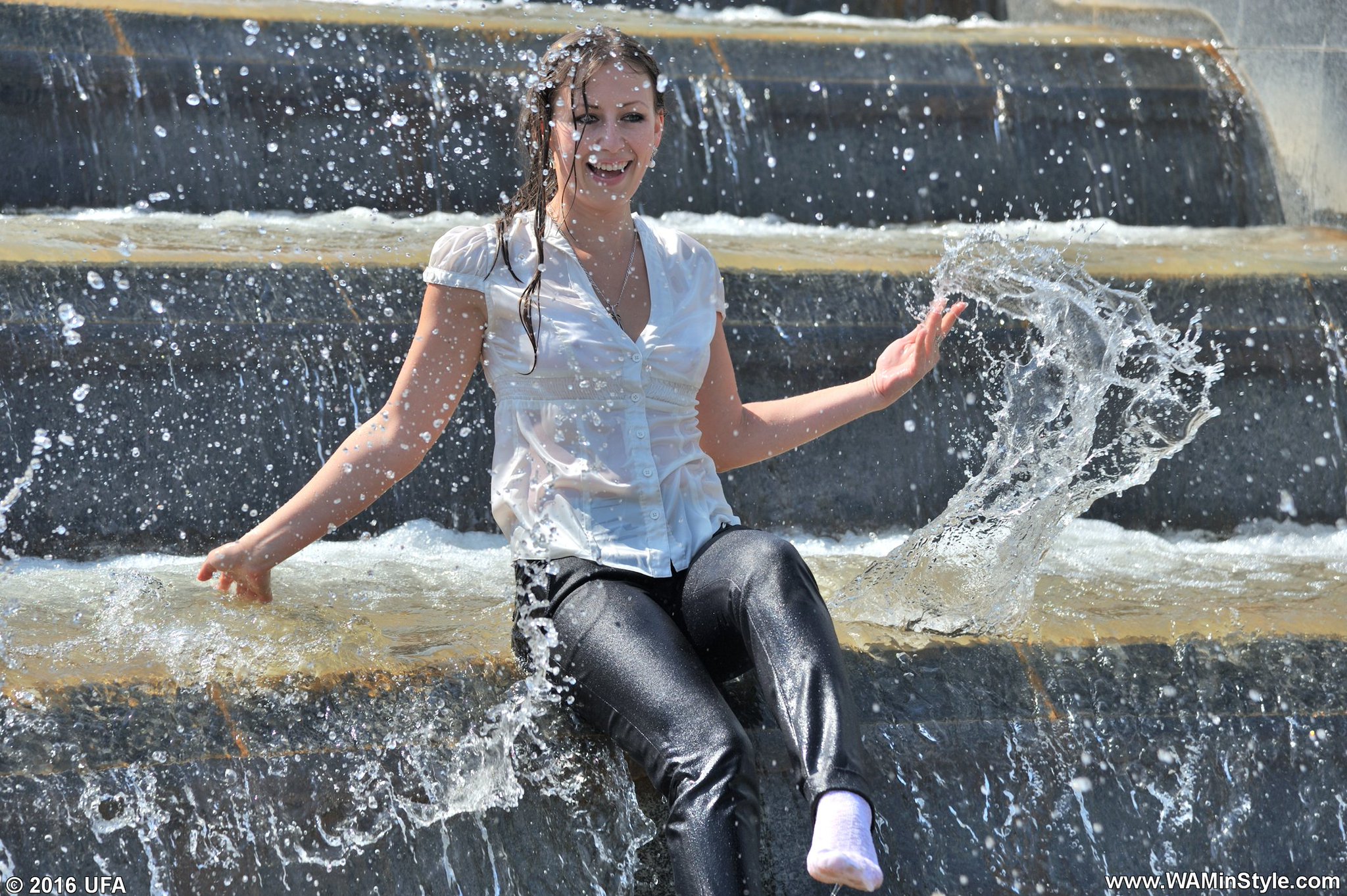 “Elena gets wet in the fountain in office outfit. 
https://t.co/4ML...