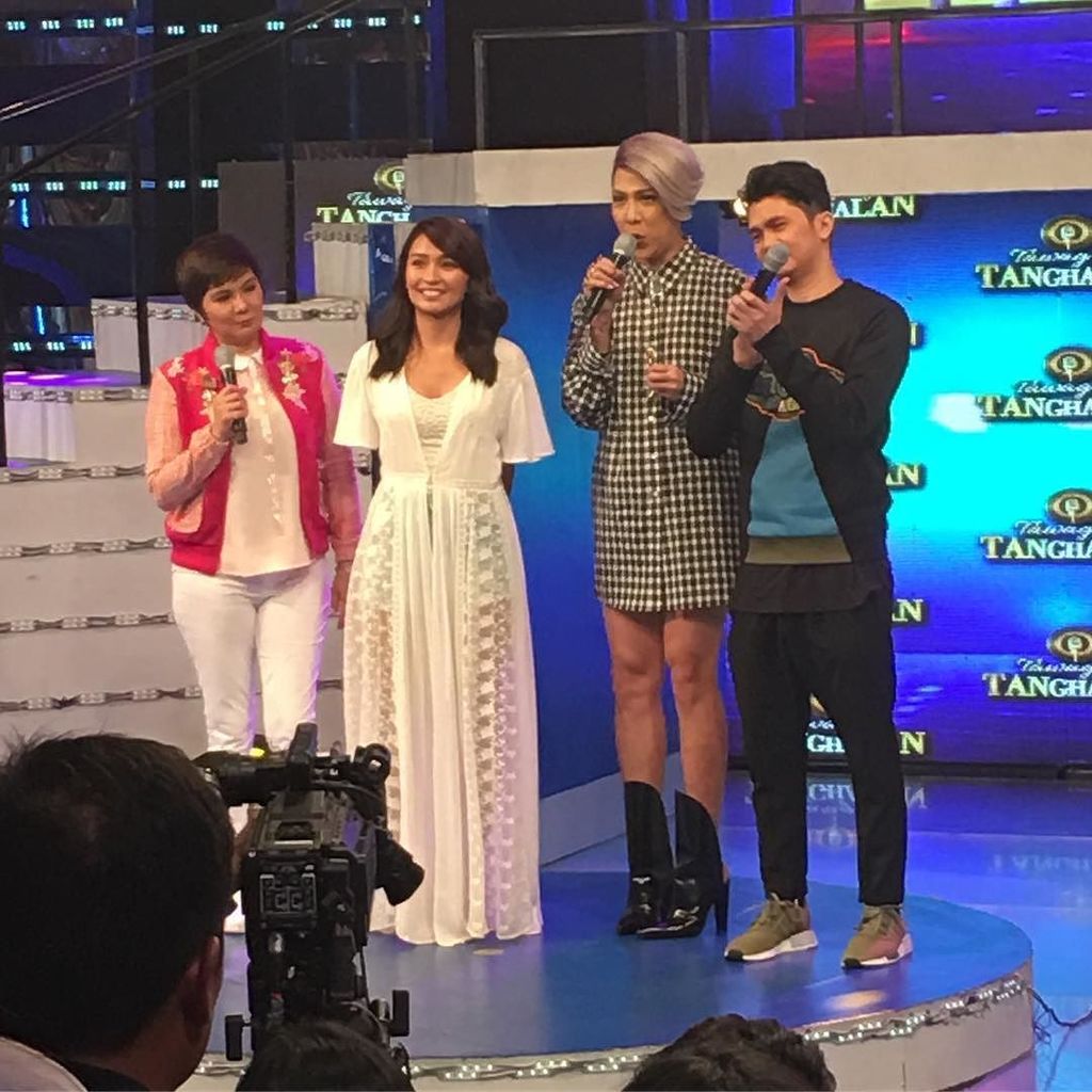 KaDsTarlac's tweet photo. "@StarCinema: Tutok na sa #ShowtimeFunFunChang now! #BarcelonaALoveUntold https://t.co/9ZPOr9FPk9" #PushAwardsKathNiels