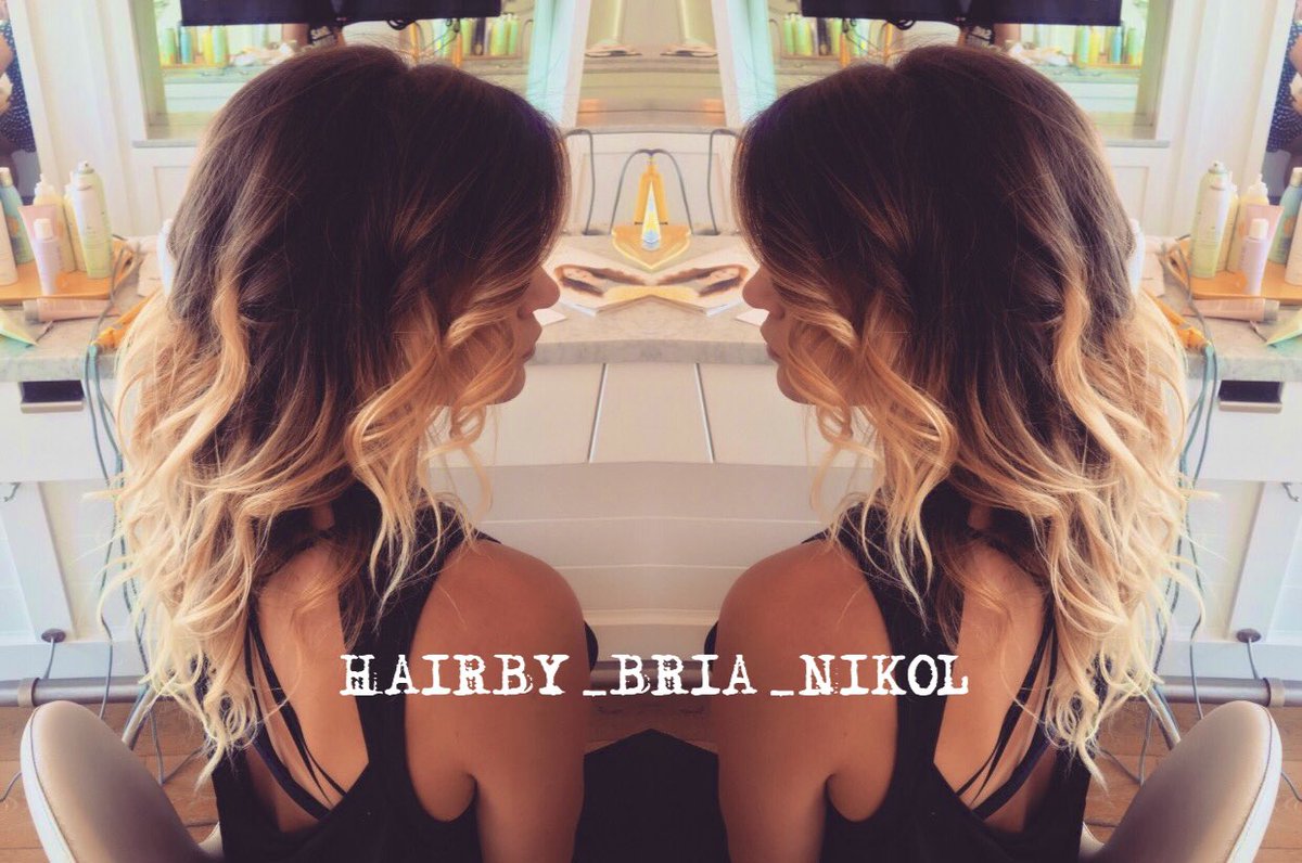 NikolBria's tweet photo. Merrymaking Waves 🌊✨

#HairBy_Bria_Nikol #HairArtist #HairStylist #Stylist #hairdo #hairstyle #waves #bohemianedgy https://t.co/MVURvZ9zTT