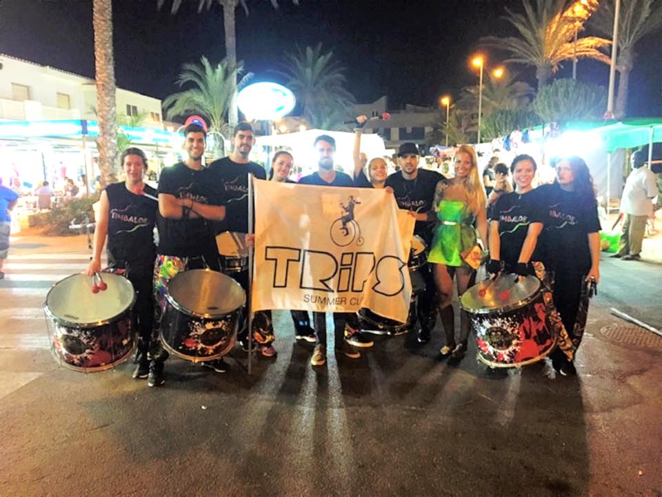 tripssummerclub's tweet photo. Anoche nuestros #RRPP recorrieron las calles con el ritmo de la #batukada #Timbaloe - #TripsSummerClub https://t.co/W4diK4djze