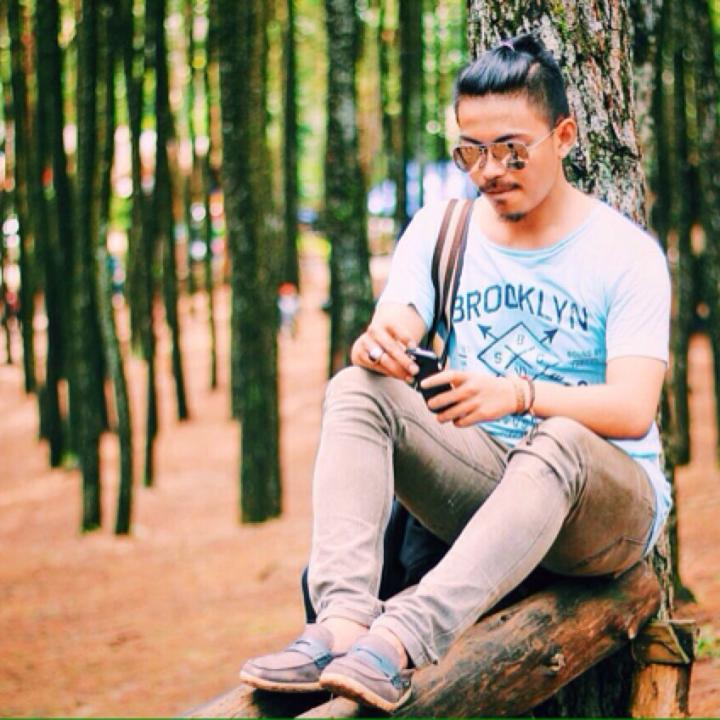 Join my LIVE on #BIGOLIVE. web.live.bigo.sg/2111027902#jag…