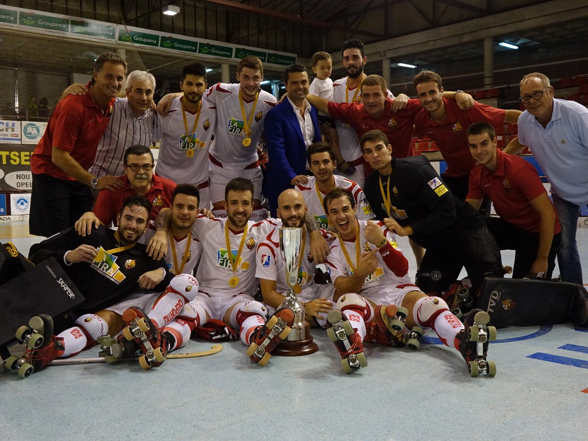 CAMPIONS DE LA LLIGA CATALANA!
1r títol al sac. Cap de setmana que ve, a per la Supercopa! #HiSerem #SensePor