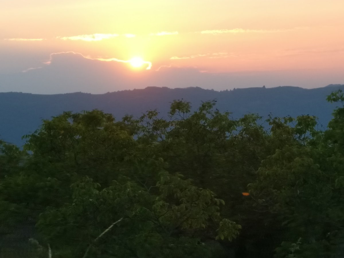 PiemonteDreams's tweet photo. Magical sunset in #Bergolo in #Piemonte #sunset https://t.co/ADI5gcRrKi