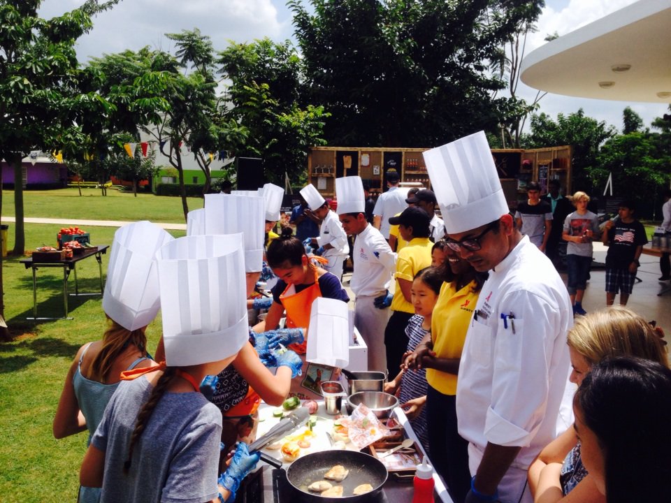 Stonehill_SIS's tweet image. Cooking competition in full flow. Thanks to our fabulous PTA for another great event! #SIScommunity