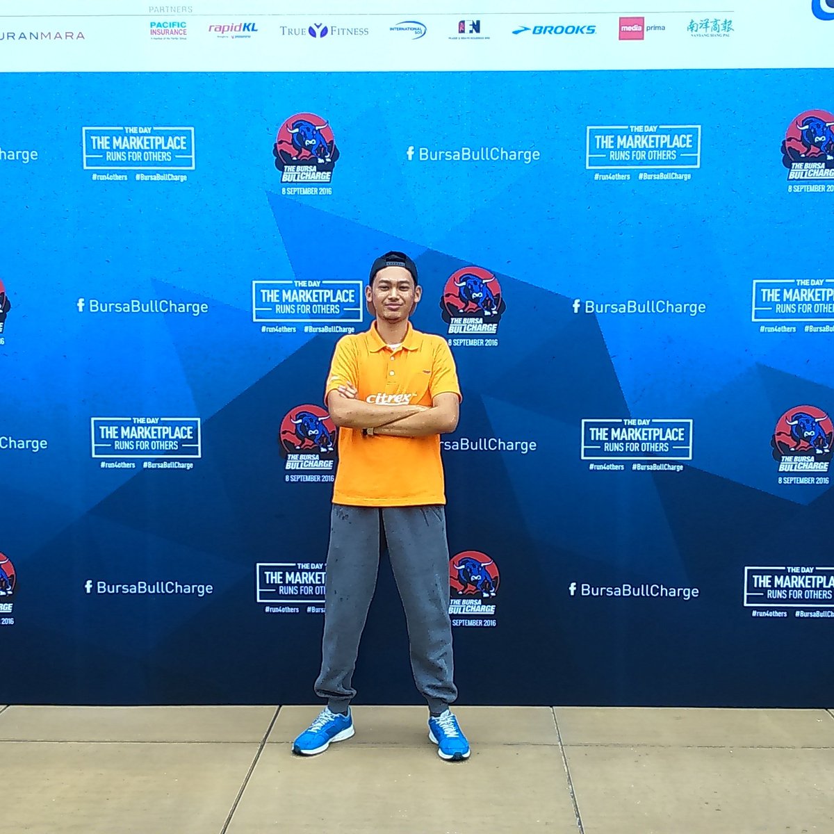 mursyidmzn's tweet photo. #BursaBullCharge #Pharmaniaga #BursaMalaysia #KualaLumpur #CEORun https://t.co/ci4nIgLLIh