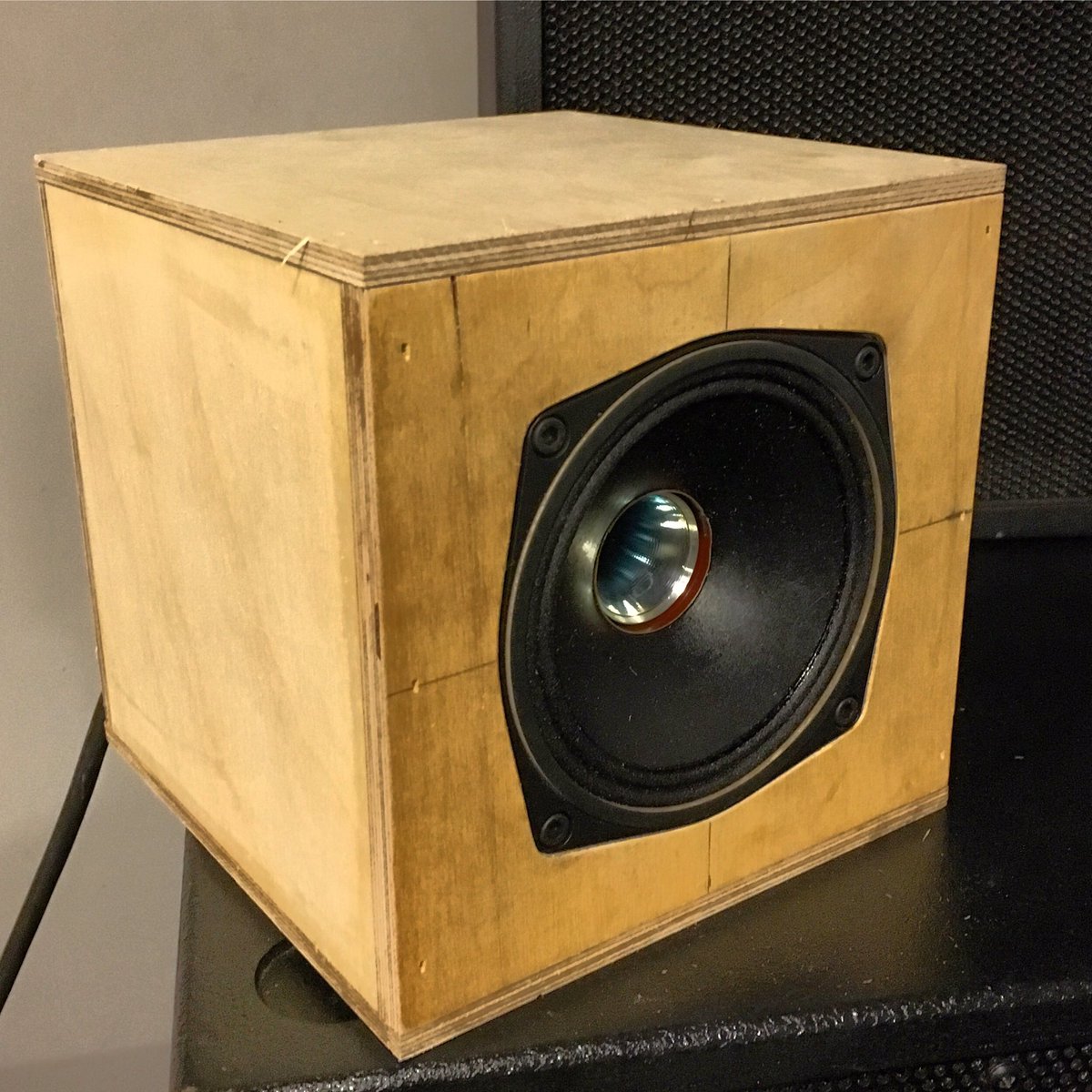 garethkirkham_'s tweet image. Prototype made of my little coax box, isn't it cute ?