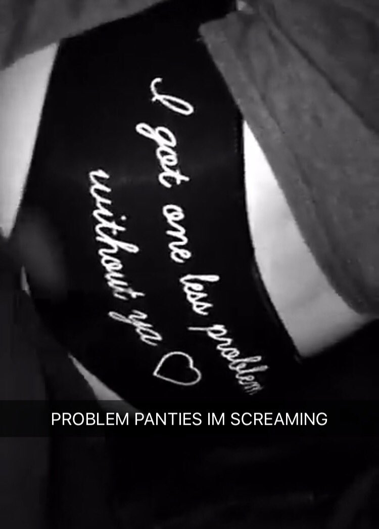 RetroAriana's tweet photo. @ArianaGrande okay but... I need @AlexaLuria's underwear, it's not even an option... https://t.co/G5jBK3YeYc
