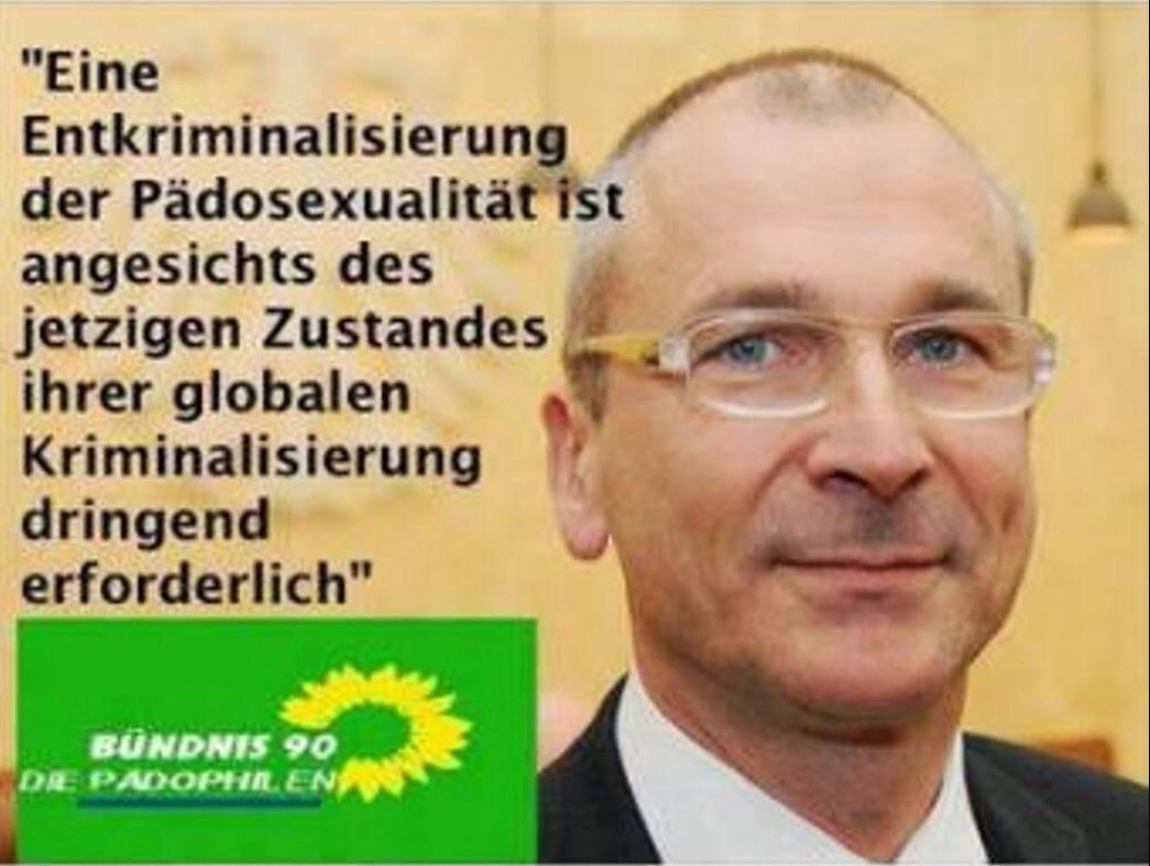 free4www's tweet photo. @GJSteze erstaunlich das alt #gruene immer noch ihre #pimpfe mobil machen können @SabineBangert https://t.co/ThtjSeCf7O
