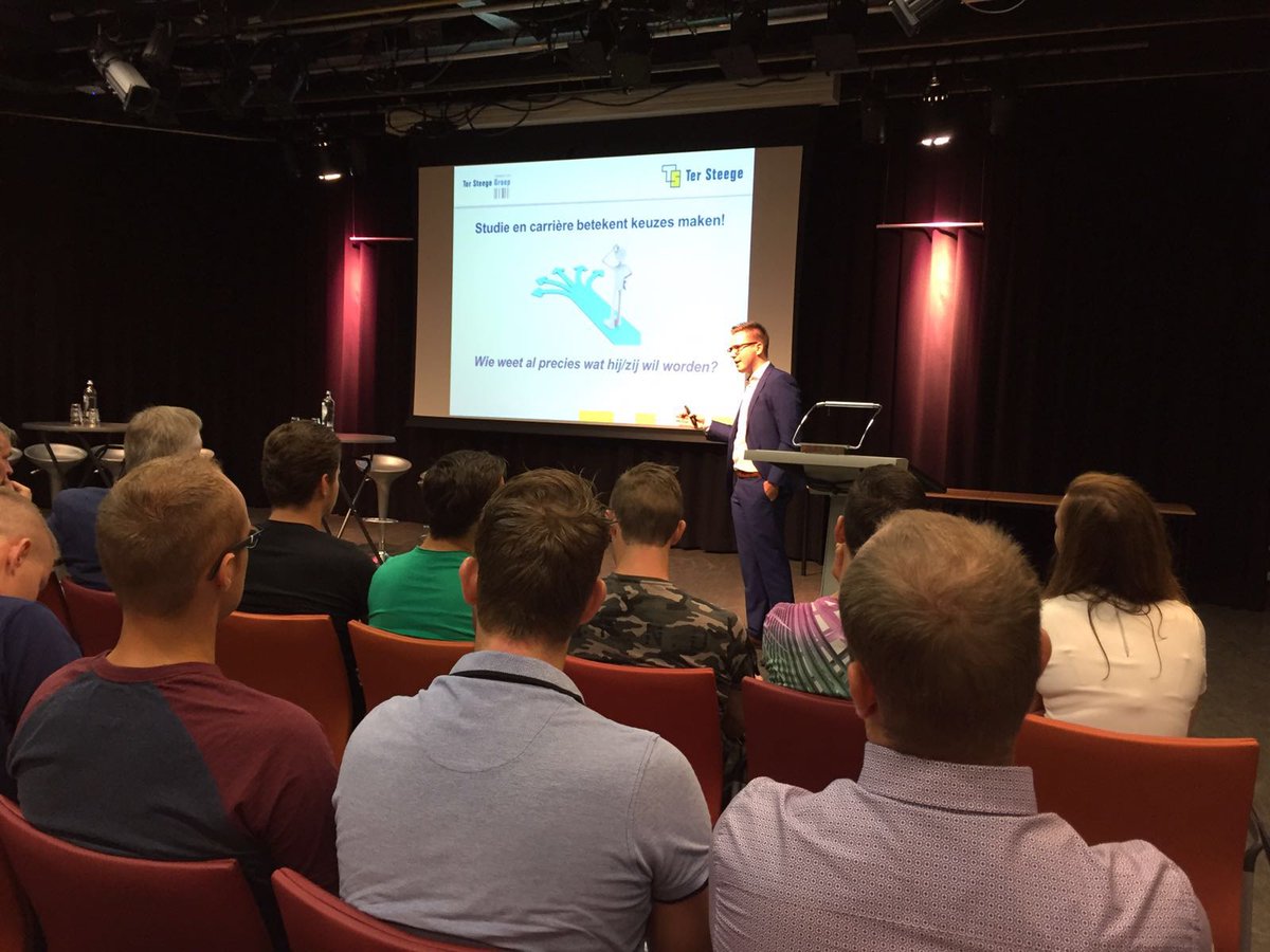 Masterclass kickoff <a href="/SaxionBBT/">@SaxionBBT</a>  Inspirerend! BTB alumnus <a href="/bastiaanpiksen/">Bastiaan Piksen</a> over persoonlijke ontwikkeling en branche