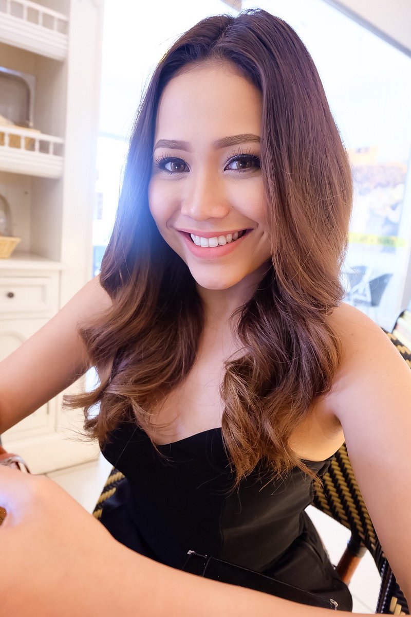 phoebekaye16's tweet photo. Best way to de-stress 😺 #smile #ACConference2016 #iloveACC2016 #eventhost
makeup| @maicahlewis
hair| @ArielTatoy21 https://t.co/fQ2416aDtw