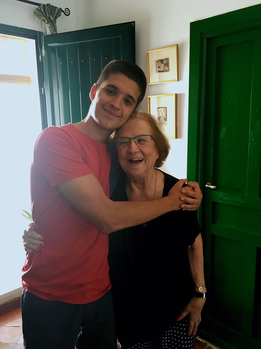 TomasAlvarez19's tweet photo. 👵🏼❤️ https://t.co/tqirsJdG8Y
