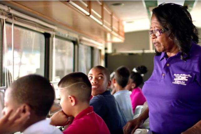 What brands can learn from ads aimed at a female audience -- by <a href="/becbrideson/">Bec Brideson</a> <a href="/annefrayner/">Anne Rayner</a> bit.ly/2c7Oq1R