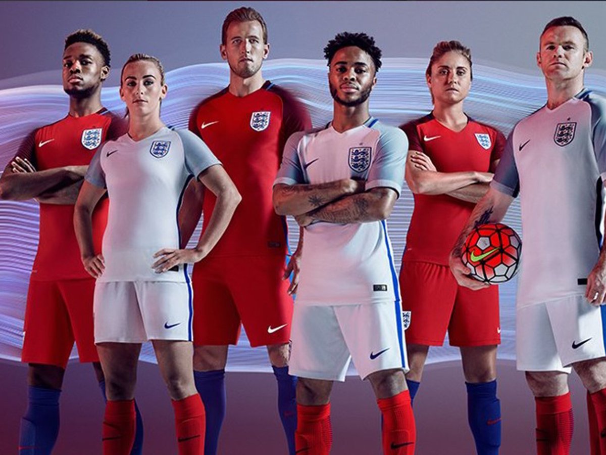TrowsdaleGary's tweet photo. Dear @charliesale Good piece on top bloke @jon1startist today but NIKE England kit sales? Biggest problem? #CrapKit https://t.co/yRCMMp2C2W