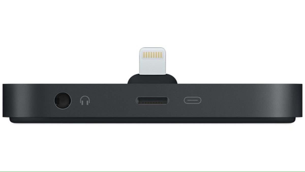 TheSoftStudioHQ's tweet photo. Here’s how you charge an iPhone 7 and listen to music at the same time #AppleEvent https://t.co/oHj7R9gimZ