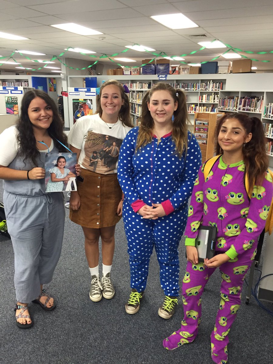 How To Dress Up Like A Baby For School School Walls