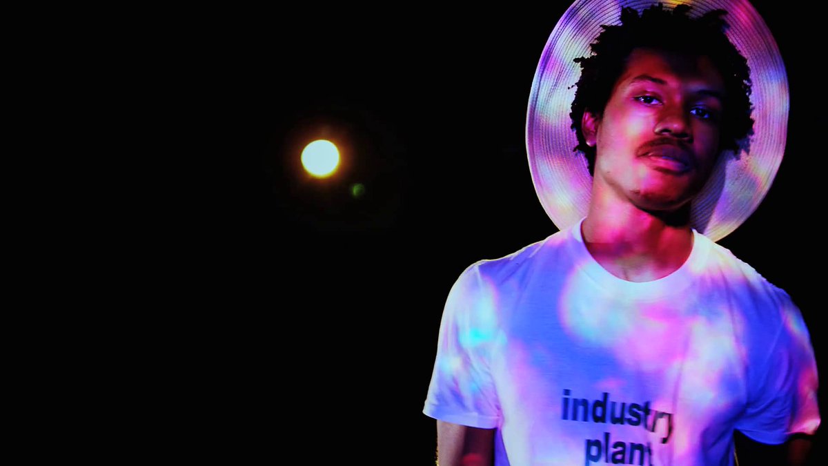 CreatITMag's tweet image. Listen to Raury’s New Song ‘Home’ dlvr.it/MCs9DD